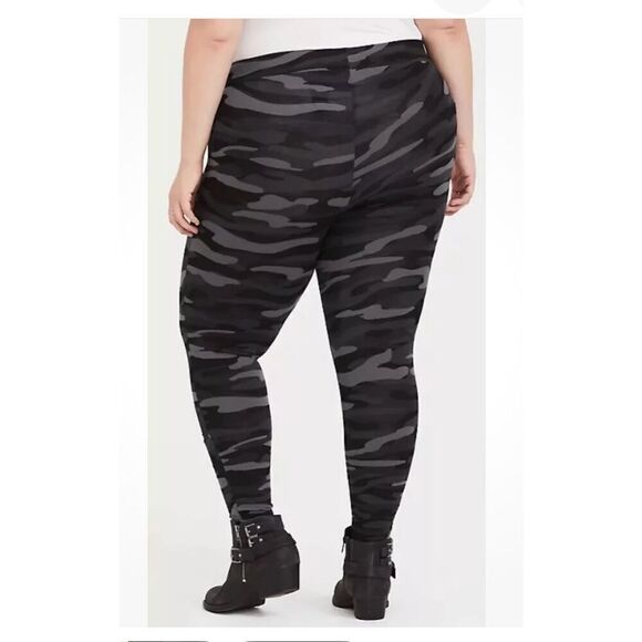 Torrid premium leggings/Pants ouija skull halloween 1x - Picture 7 of 7